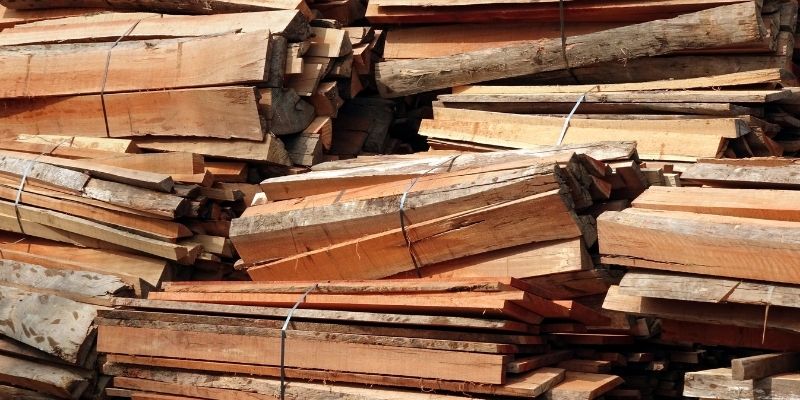 Best Wood for Smoking Turkey: Heavy Hardwoods